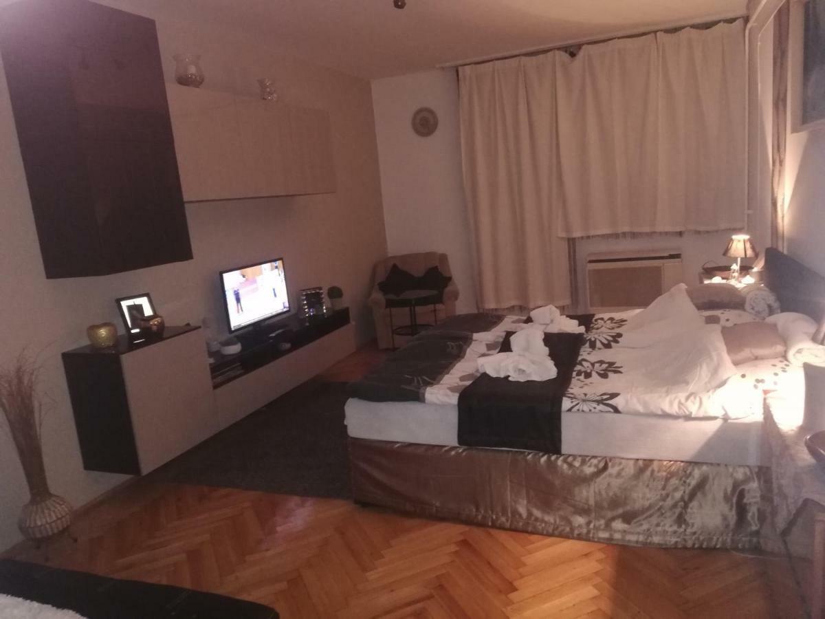Heni Apartman 瑙吉考尼饶 外观 照片