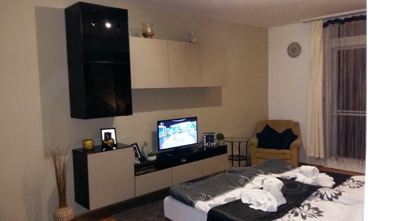 Heni Apartman 瑙吉考尼饶 外观 照片