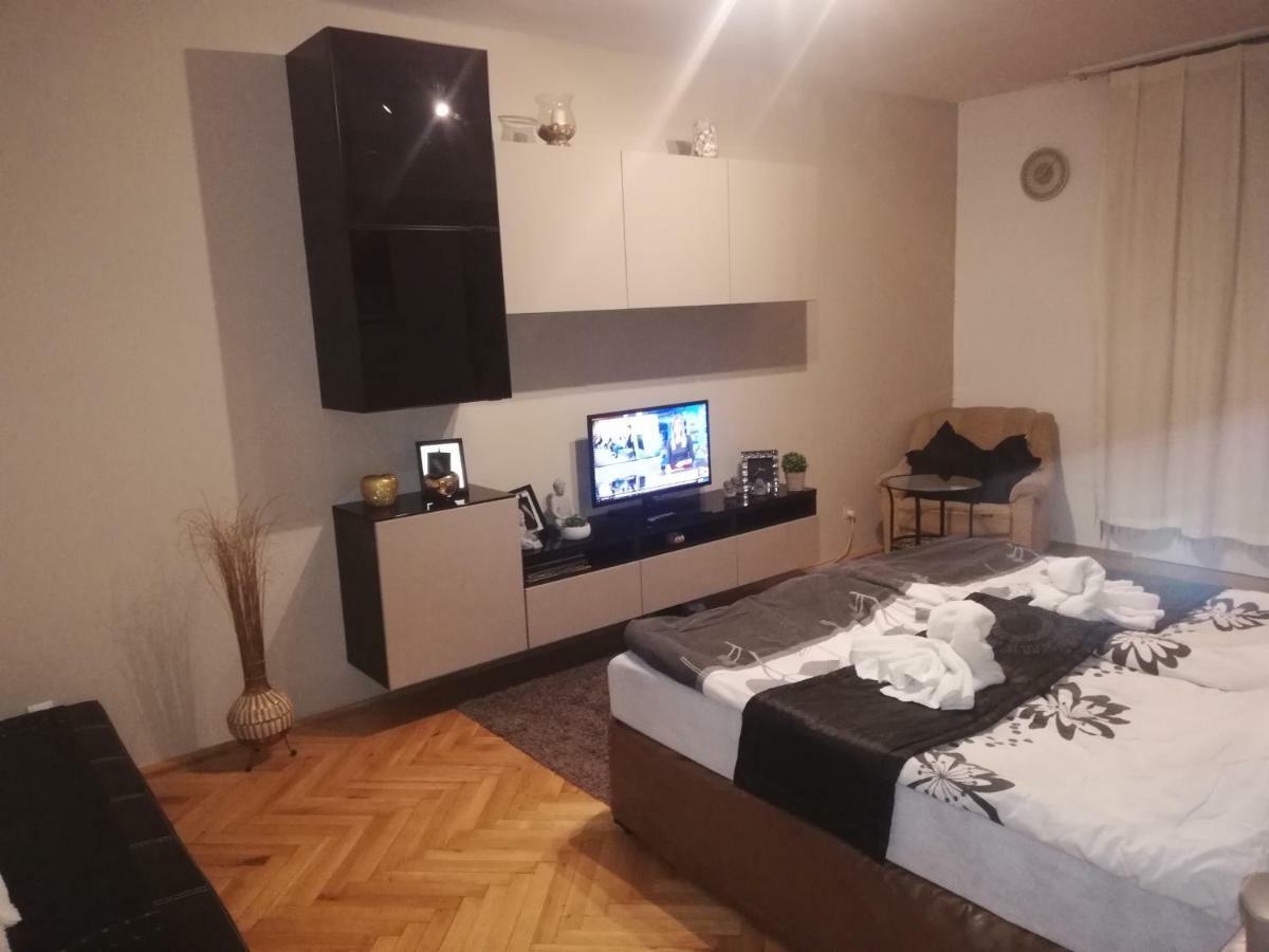 Heni Apartman 瑙吉考尼饶 外观 照片